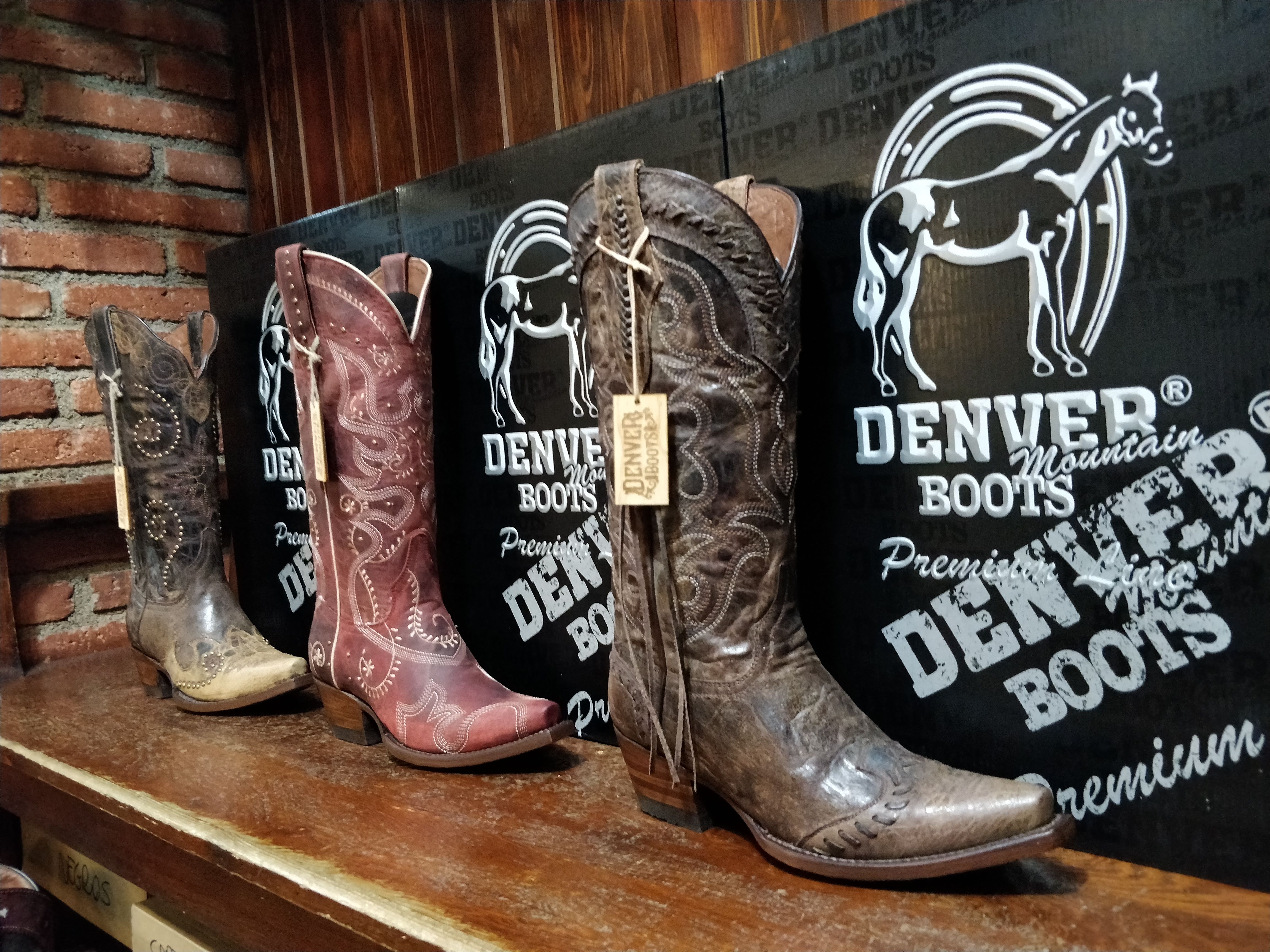 Katedral Skelne knap Denver Boots - Corbeto's Boots Blog