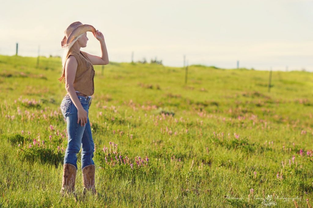 Complementos esenciales para realzar tu look western