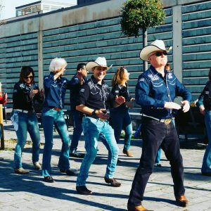 Dance country music and line dance in Barcelona