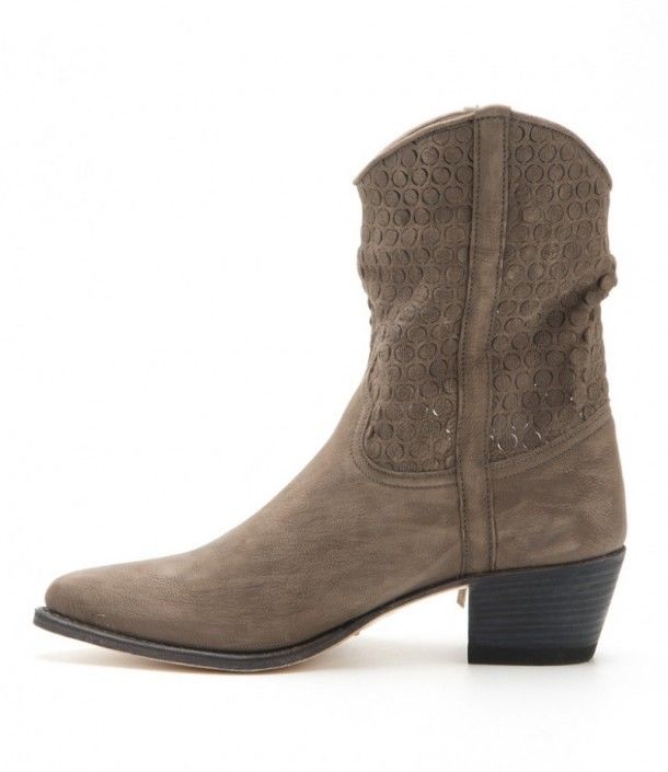 12502 Lia Inca Óxido 213 Gris | Bota vaquera para mujer Sendra Boots cuero gris pulido caña corta calada