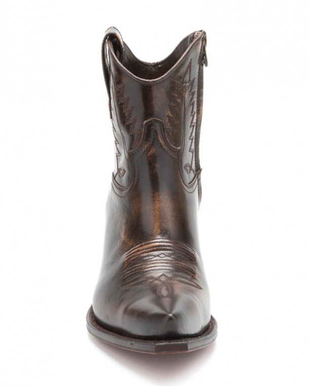 Women high heeled cowboy boots