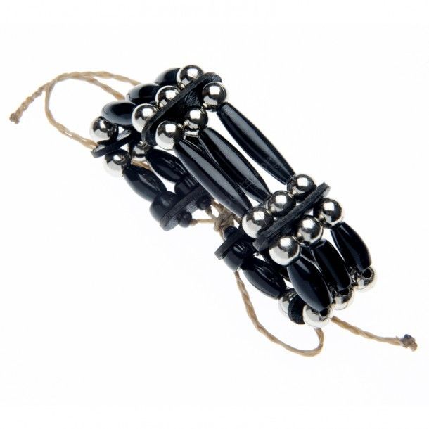 Puedes comprar en nuestra tienda online este brazalete unisex de auténtica asta negra hecha por nativos americanos sioux en Estados Unidos.