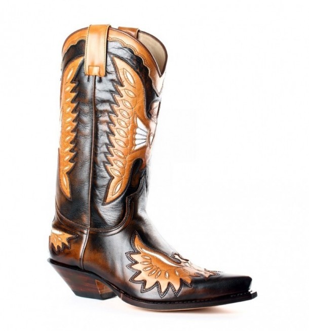 Women's Distressed Leather Boots With Eagle Embroidery – Texas