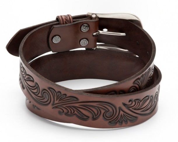 Exchangeable buckle cowboy belt