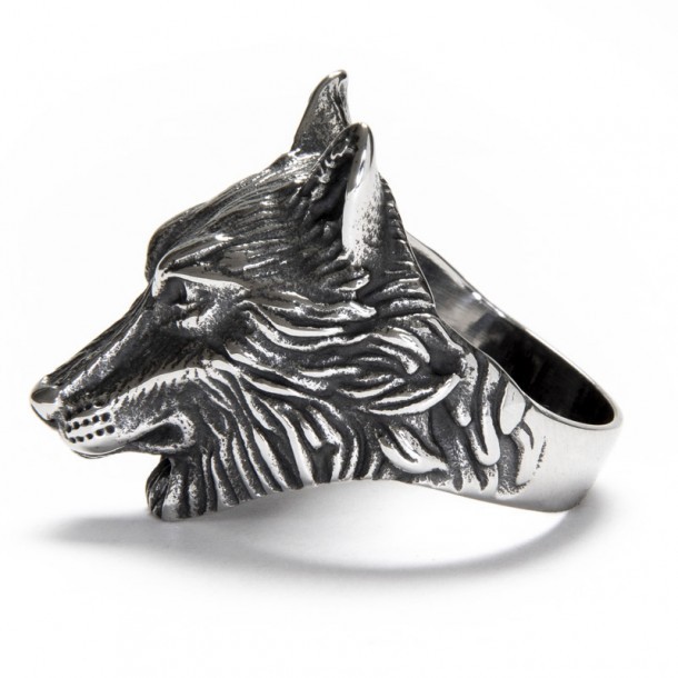 Wild wolf head metal ring