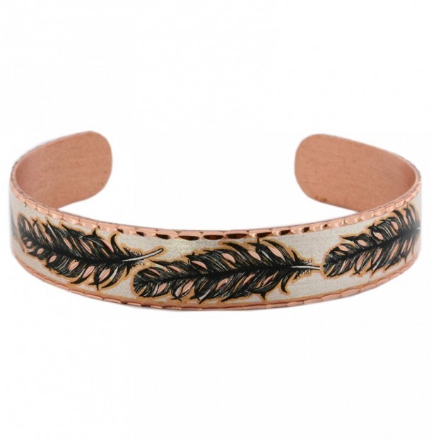 Brazalete western de cobre con plumas dibujadas