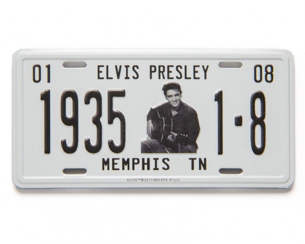 Plate style young Elvis magnet