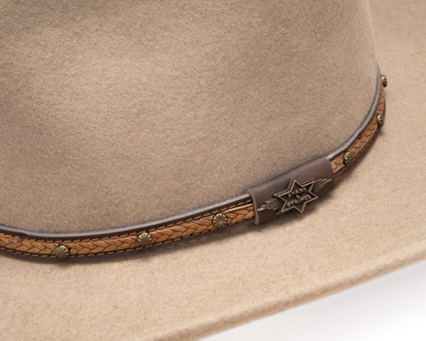 Sombrero americano blanco para cowboy Snake con cinta decorativa